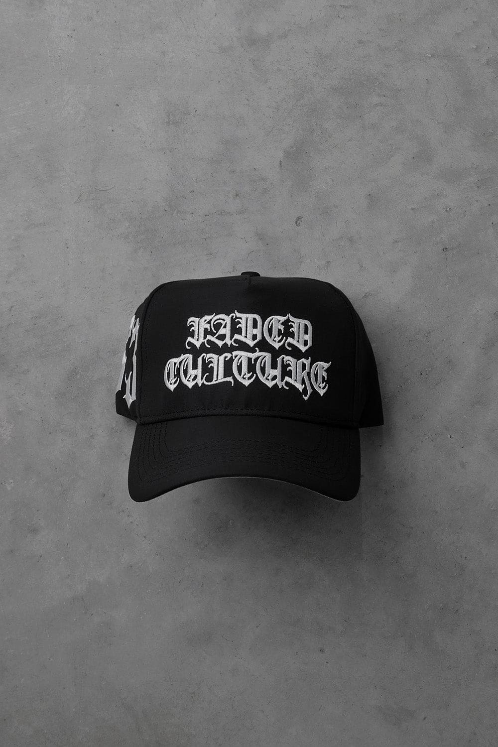 Gorra con visera de la colección Street V2