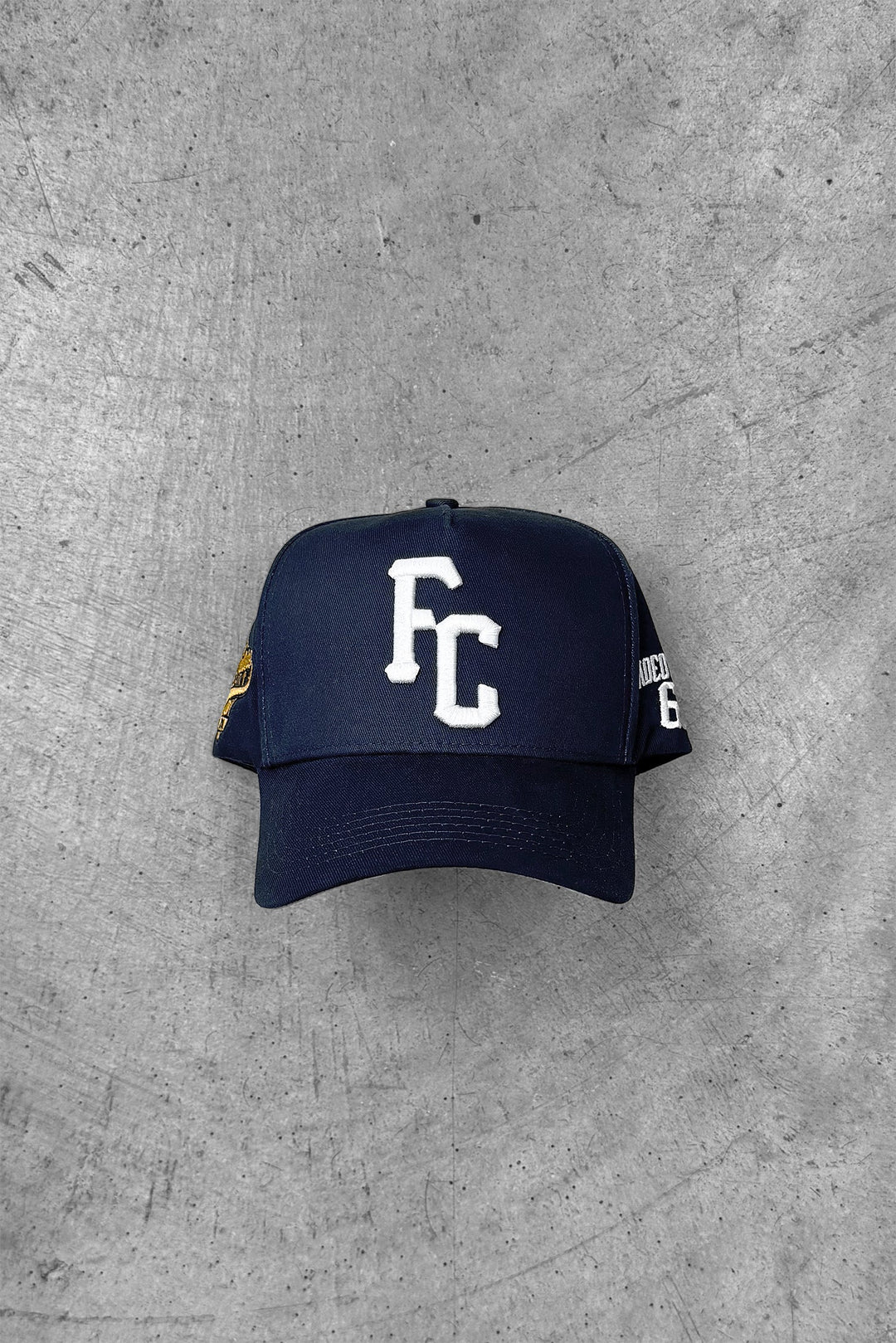 Gorra deportiva con visera ajustable con motivo del primer aniversario 
