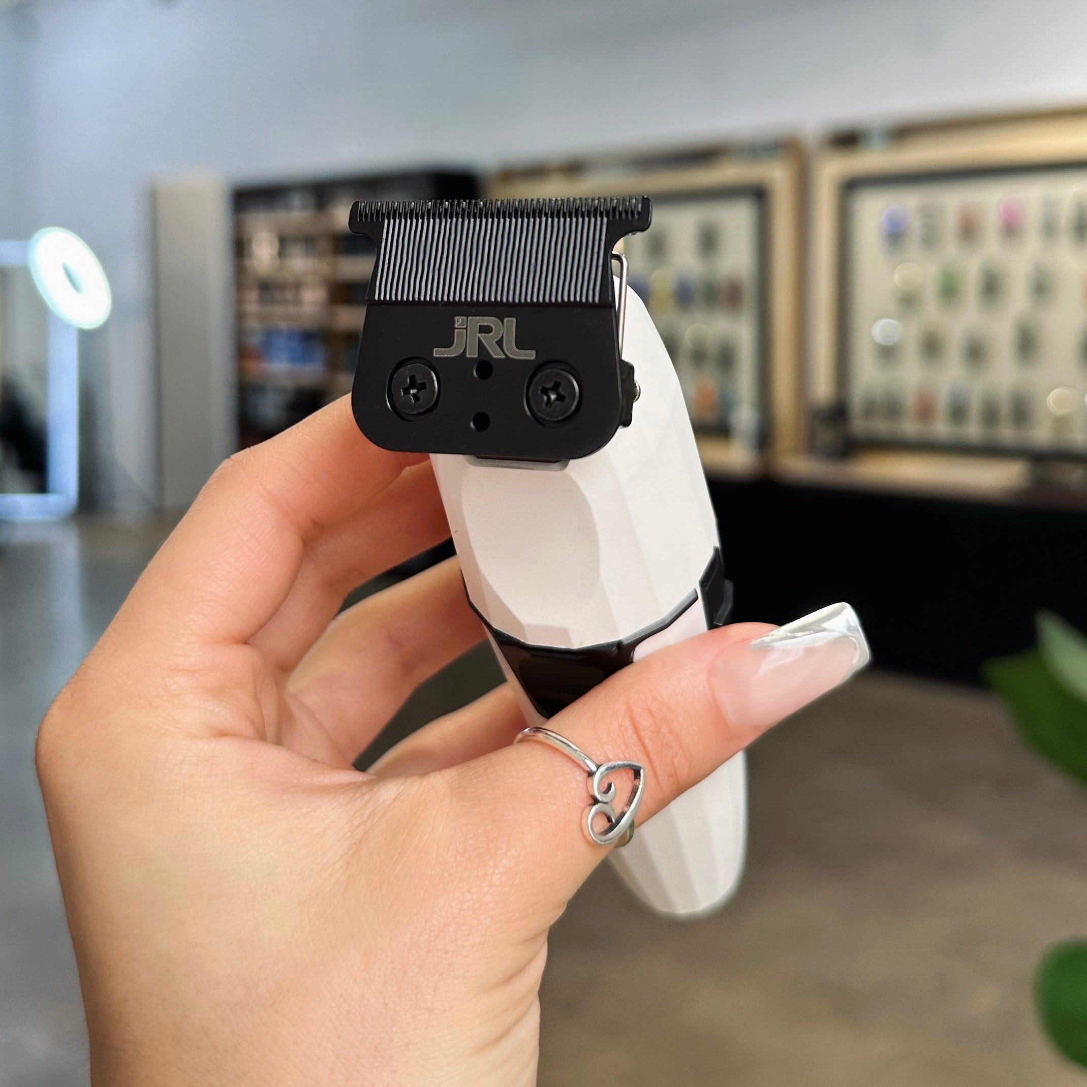 JRL GHOST2 ヘアクリッパー・トリマー・シェーバーセット JRL Ghost 2 Clipper, Trimmer, and Shaver Combo Set