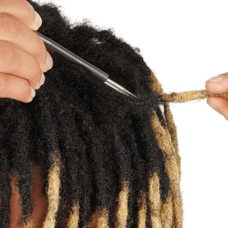 Annie Dreadlocks Crotchet Needle with Pik 2-Hook 0.5mm, 1 Count, Assorted Colors