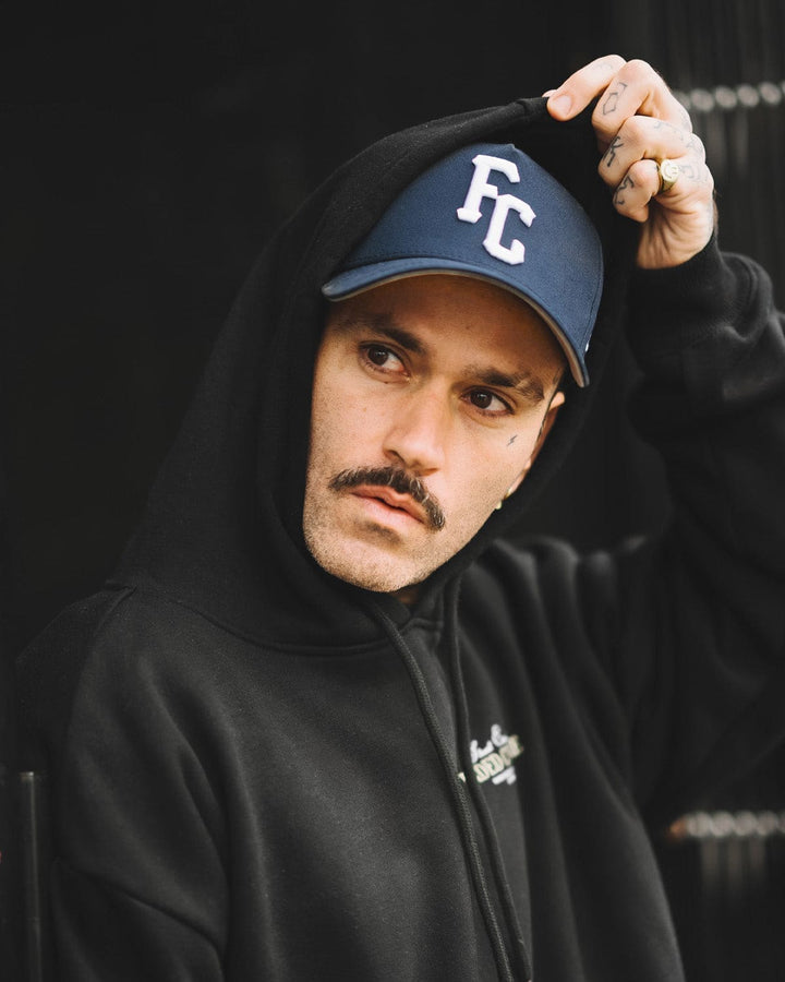 Gorra deportiva con visera ajustable con motivo del primer aniversario 