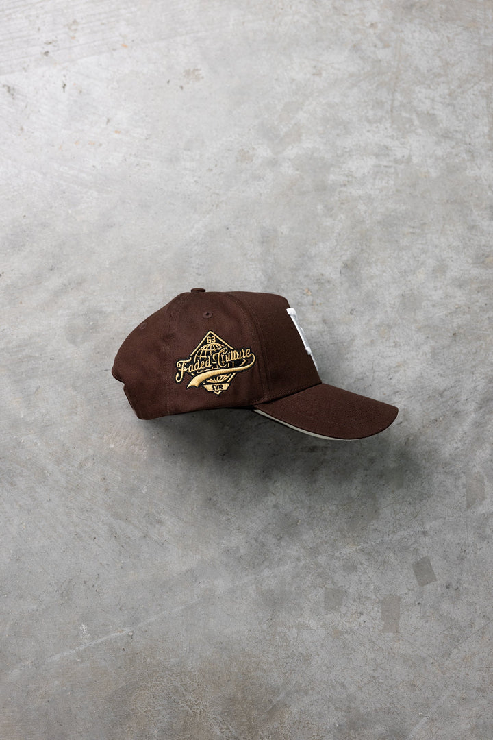 Gorra deportiva con visera ajustable con motivo del primer aniversario 
