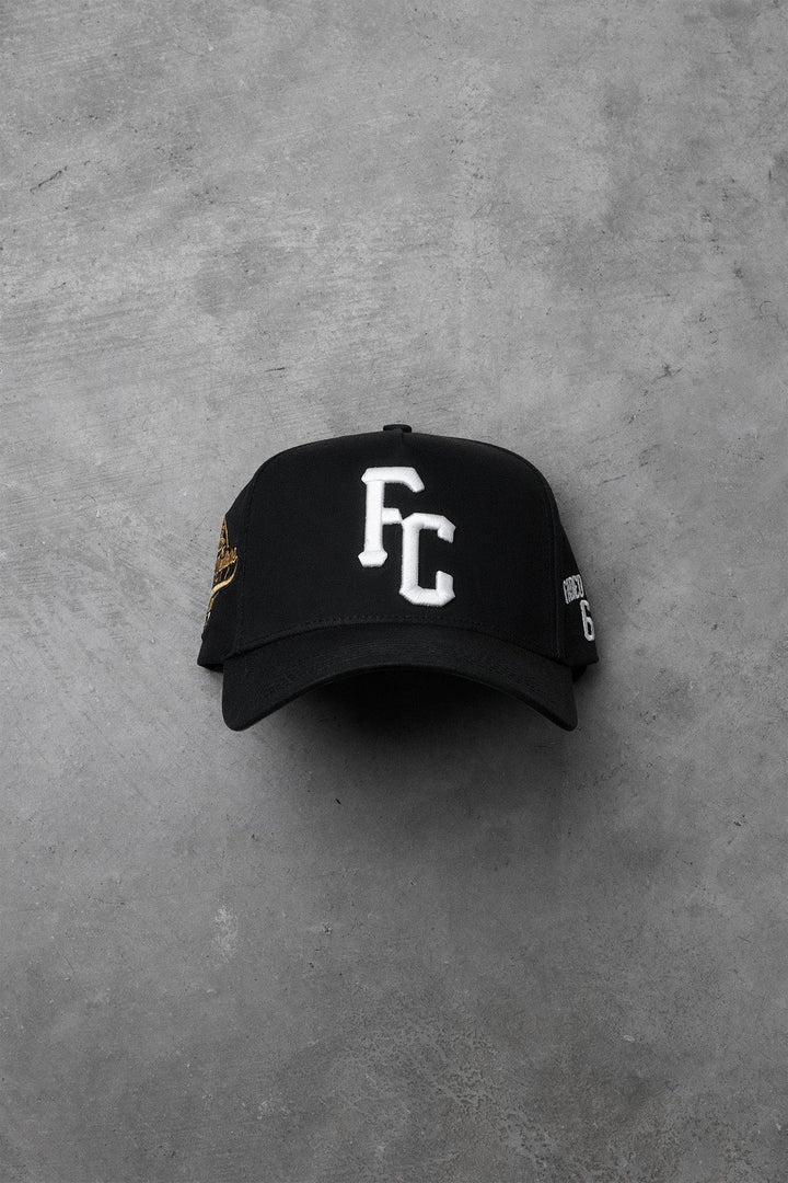 Gorra deportiva con visera ajustable con motivo del primer aniversario 