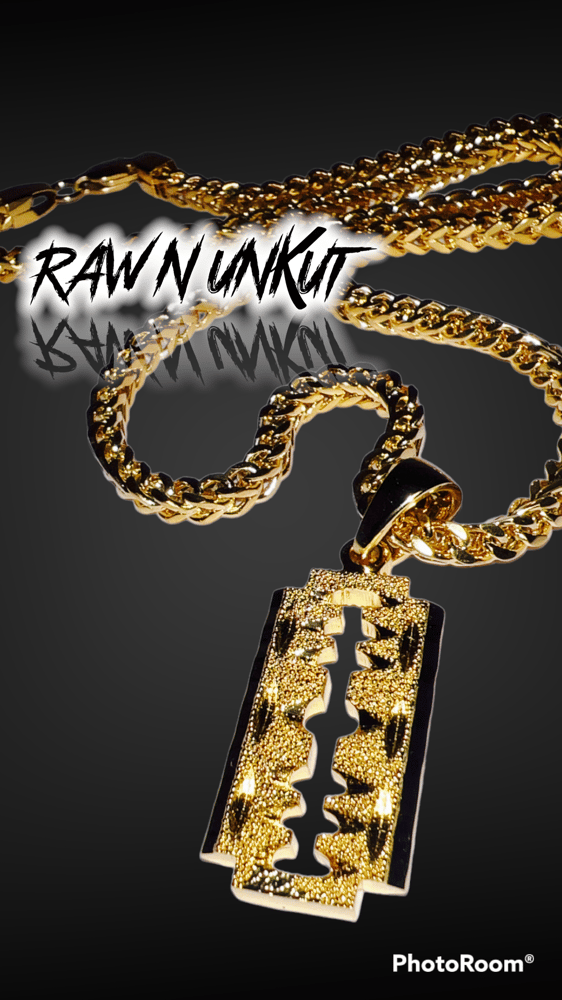 RAW N UNKUT RAZOR BLADE PENDANT